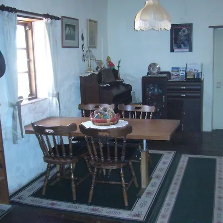 Mooniemia Farmhouse Bed And Breakfast-2